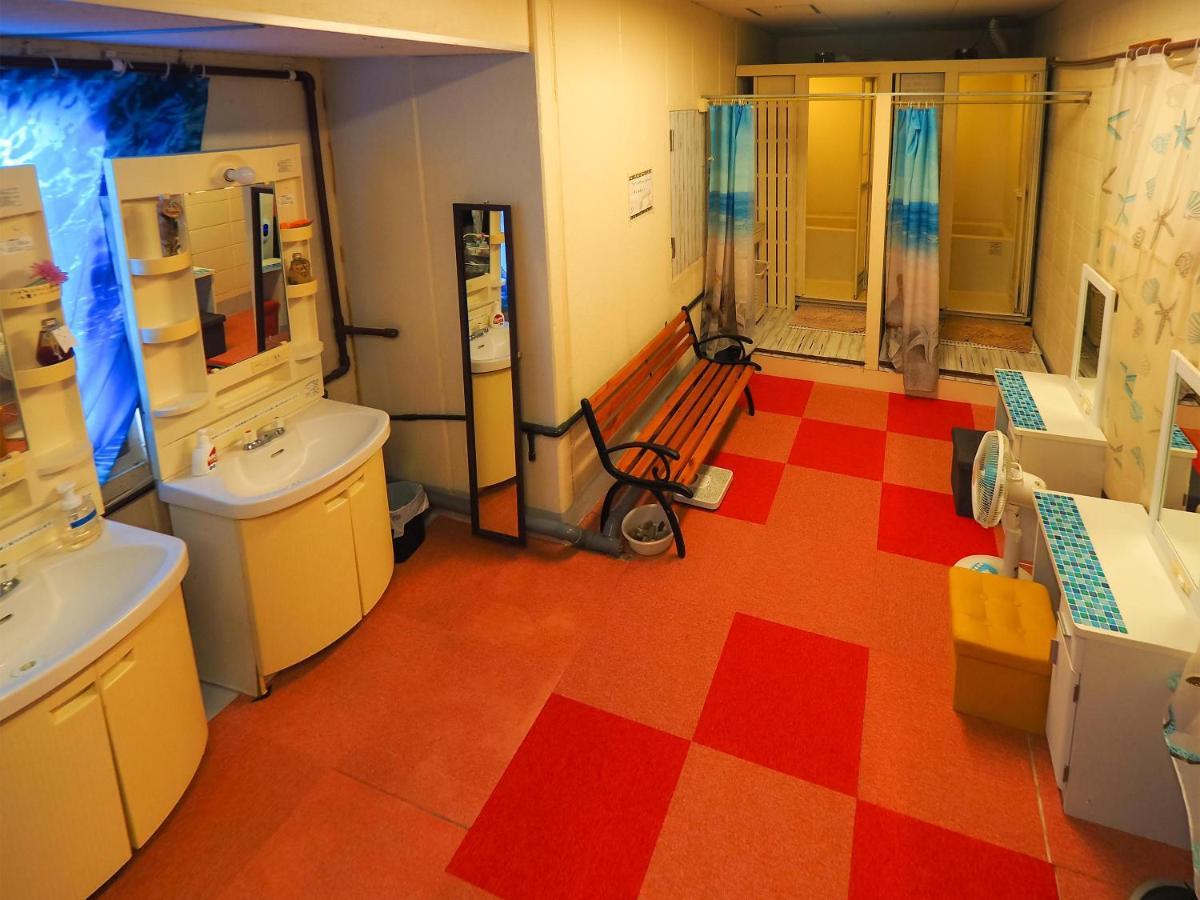 Guesthouse Churayado Ishigakijima Ishigaki  Bagian luar foto